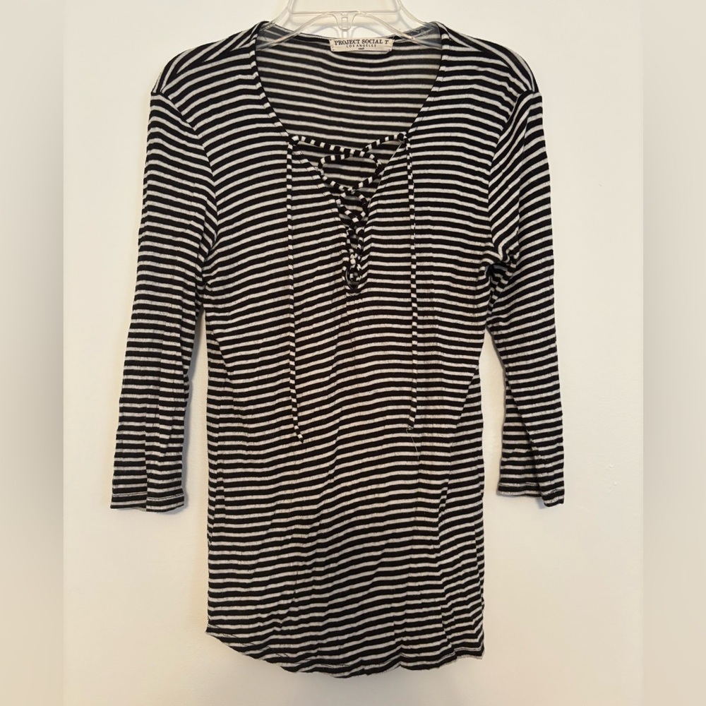 8 T-shirts
Kohl’s, Old Navy, American Eagle, Pink, Delia’s, Other
Flexible!